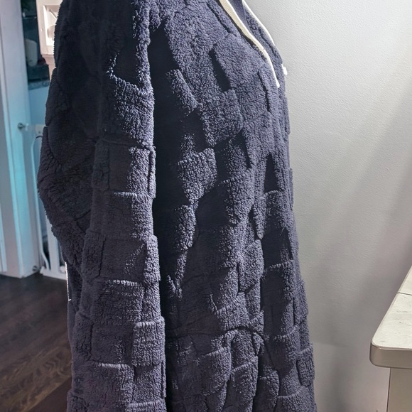 NWT Cuddl Duds Super Soft Navy Super Warm Hooded Pullover - Picture 2 of 8